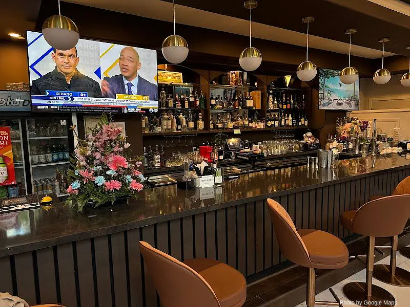 Aya Golf Lounge