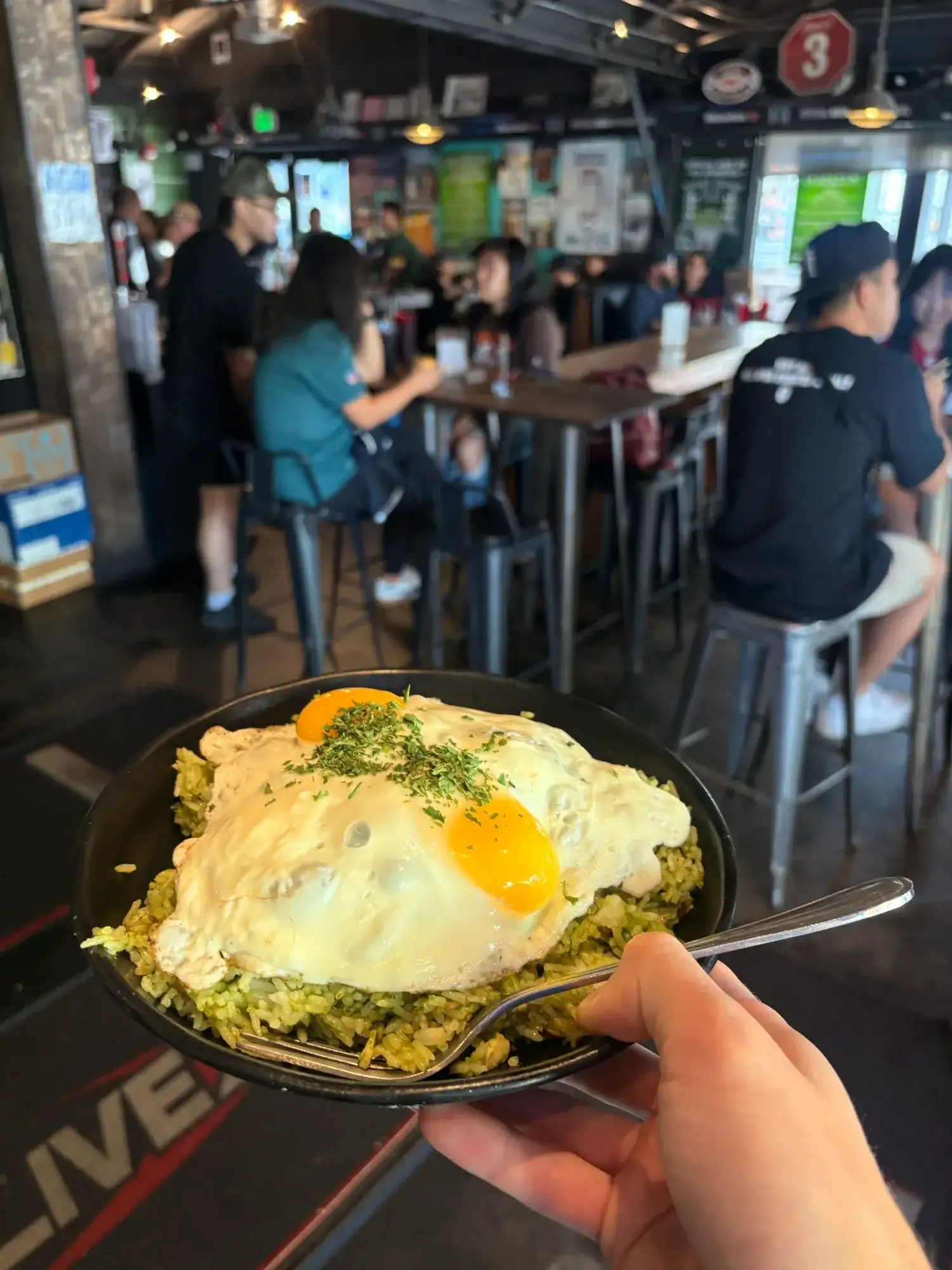 Pitch Sports Bar at SALT Kakaako