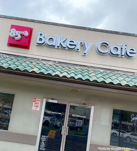 85°C Bakery Cafe - Kapolei - Photo 2 of 4 | NateEatsHawaii restaurant gallery and food photos from Oahu, Hawaii