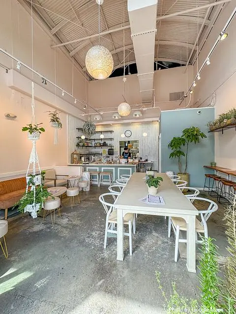ALO Cafe Hawaii - SALT - Photo 2 of 3 | NateEatsHawaii restaurant gallery and food photos from Oahu, Hawaii