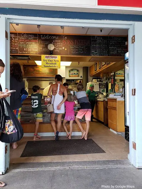 Bob's Pizzeria - Photo 2 of 4 | NateEatsHawaii restaurant gallery and food photos from Oahu, Hawaii