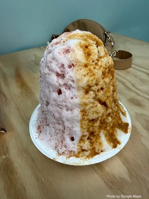 Chillest Shave Ice - Photo 2 of 4 | NateEatsHawaii restaurant gallery and food photos from Oahu, Hawaii