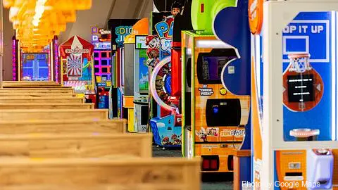 Chuck E. Cheese - Photo 2 of 4 | NateEatsHawaii restaurant gallery and food photos from Oahu, Hawaii
