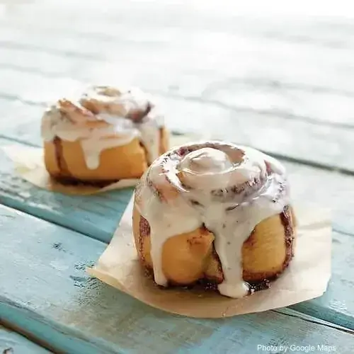Cinnabon - Photo 2 of 6 | NateEatsHawaii restaurant gallery and food photos from Oahu, Hawaii