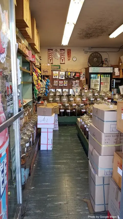 Crack Seed Store - Photo 3 of 4 | NateEatsHawaii restaurant gallery and food photos from Oahu, Hawaii