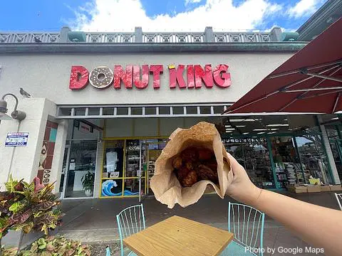 Donut King - Photo 2 of 4 | NateEatsHawaii restaurant gallery and food photos from Oahu, Hawaii