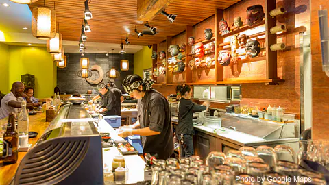 Doraku Sushi Kaka'ako - Photo 2 of 4 | NateEatsHawaii restaurant gallery and food photos from Oahu, Hawaii