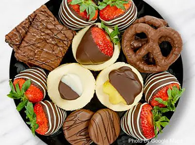 Edible Arrangements - Photo 3 of 4 | NateEatsHawaii restaurant gallery and food photos from Oahu, Hawaii