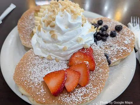 Eggs 'n Things Ala Moana - Photo 3 of 4 | NateEatsHawaii restaurant gallery and food photos from Oahu, Hawaii