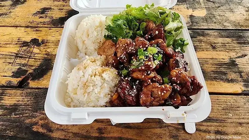 Food truck park - Photo 2 of 6 | NateEatsHawaii restaurant gallery and food photos from Oahu, Hawaii