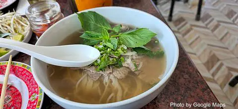 Golden Pho - Photo 3 of 4 | NateEatsHawaii restaurant gallery and food photos from Oahu, Hawaii