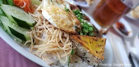 Golden River Restaurant - Photo 3 of 4 | NateEatsHawaii restaurant gallery and food photos from Oahu, Hawaii