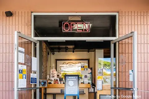 Gyotaku Japanese Restaurant - King Street - Photo 2 of 4 | NateEatsHawaii restaurant gallery and food photos from Oahu, Hawaii