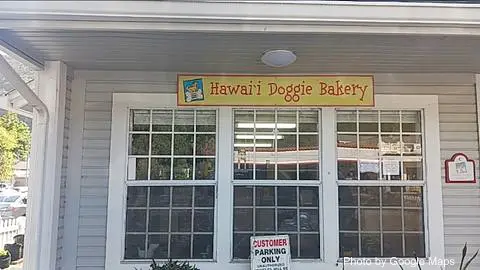 Hawaiʻi Doggie Bakery - Photo 2 of 4 | NateEatsHawaii restaurant gallery and food photos from Oahu, Hawaii