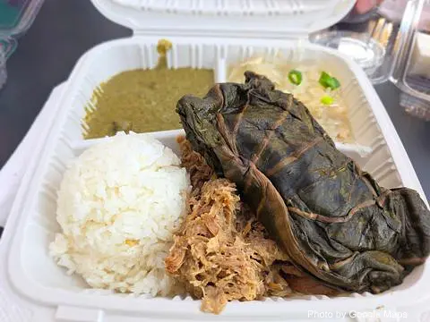 He Mea 'Ono Poi Factory and Hawaiian Food - Photo 3 of 4 | NateEatsHawaii restaurant gallery and food photos from Oahu, Hawaii