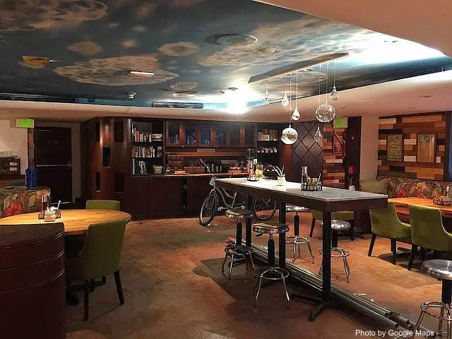 Hiking Hawaii Cafe