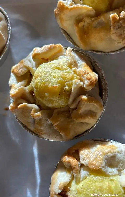 HI Pie Bakery + Cafe - Photo 3 of 4 | NateEatsHawaii restaurant gallery and food photos from Oahu, Hawaii