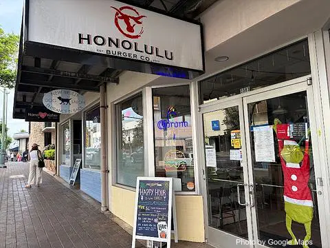 Honolulu Burger Co. Kaimuki - Photo 2 of 4 | NateEatsHawaii restaurant gallery and food photos from Oahu, Hawaii
