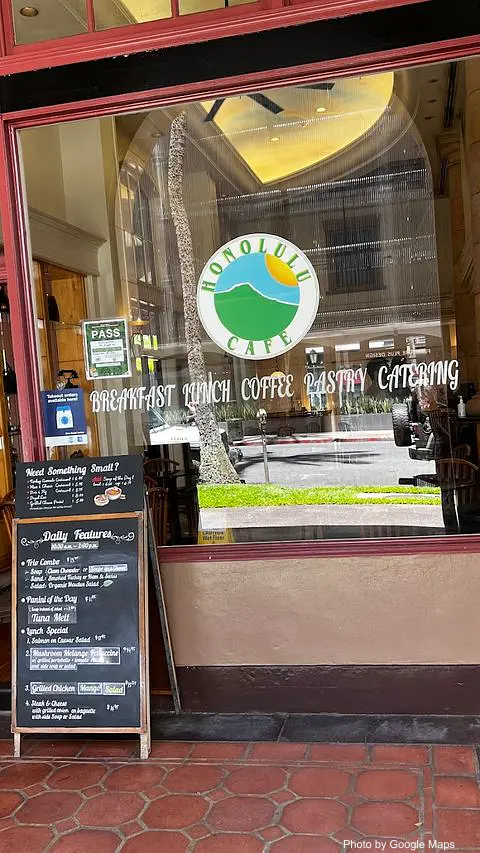 Honolulu Cafe - Photo 2 of 4 | NateEatsHawaii restaurant gallery and food photos from Oahu, Hawaii