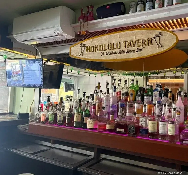 Honolulu Tavern - Photo 3 of 6 | NateEatsHawaii restaurant gallery and food photos from Oahu, Hawaii
