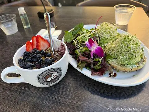 Island Vintage Coffee and Wine Bar Kapolei - Photo 3 of 4 | NateEatsHawaii restaurant gallery and food photos from Oahu, Hawaii