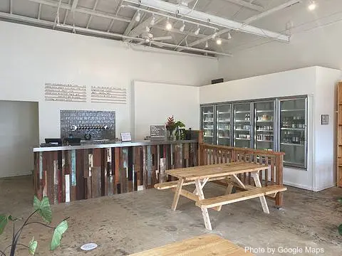 Kahuku Beer Garden & Bottle Shop - Photo 2 of 4 | NateEatsHawaii restaurant gallery and food photos from Oahu, Hawaii