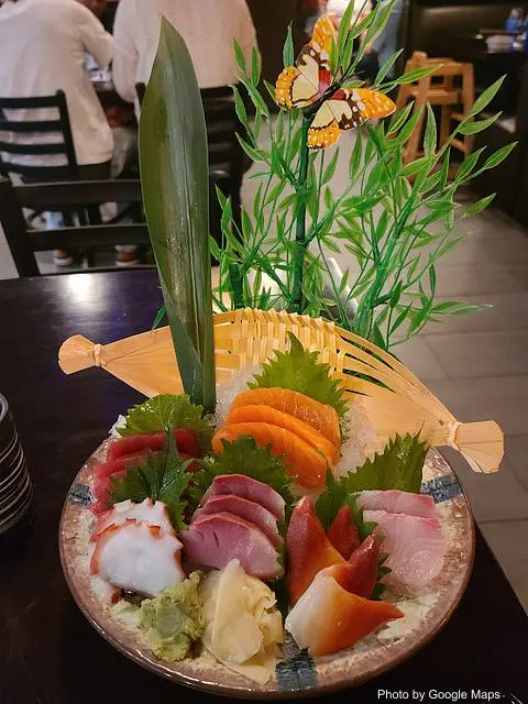 Kizuna Sushi Bar & Grill - Photo 3 of 4 | NateEatsHawaii restaurant gallery and food photos from Oahu, Hawaii