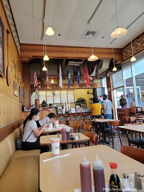Koa Pancake House - Photo 2 of 4 | NateEatsHawaii restaurant gallery and food photos from Oahu, Hawaii