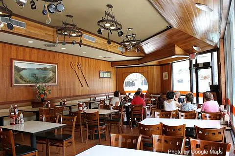 Koa Pancake House - Photo 2 of 4 | NateEatsHawaii restaurant gallery and food photos from Oahu, Hawaii