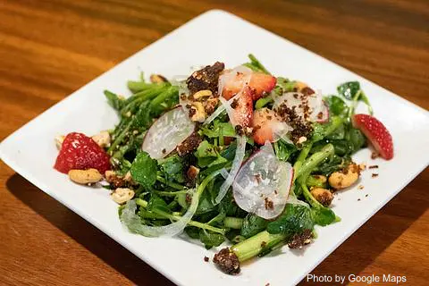 Lanterns Restaurant and Tavern - Photo 3 of 4 | NateEatsHawaii restaurant gallery and food photos from Oahu, Hawaii