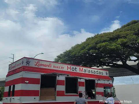 Leonard's Pearlridge Malasada Mobile - Photo 2 of 4 | NateEatsHawaii restaurant gallery and food photos from Oahu, Hawaii