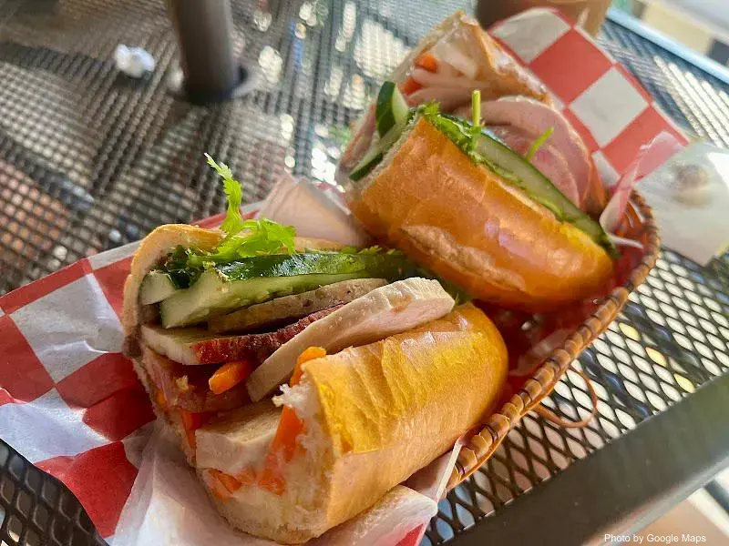 Le’s Banh Mi - Photo 3 of 6 | NateEatsHawaii restaurant gallery and food photos from Oahu, Hawaii