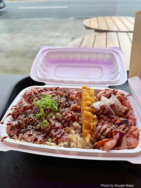 Local Boy Sushi - Photo 3 of 4 | NateEatsHawaii restaurant gallery and food photos from Oahu, Hawaii