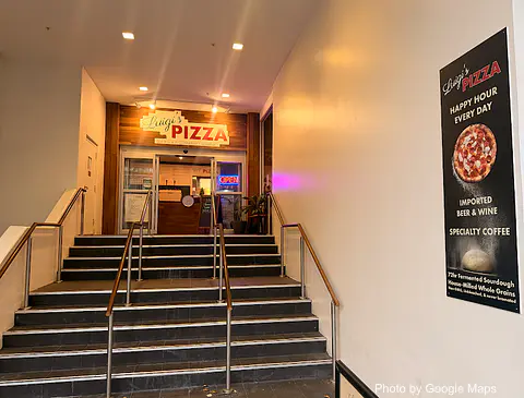 Luigi's Pizza - Photo 2 of 4 | NateEatsHawaii restaurant gallery and food photos from Oahu, Hawaii