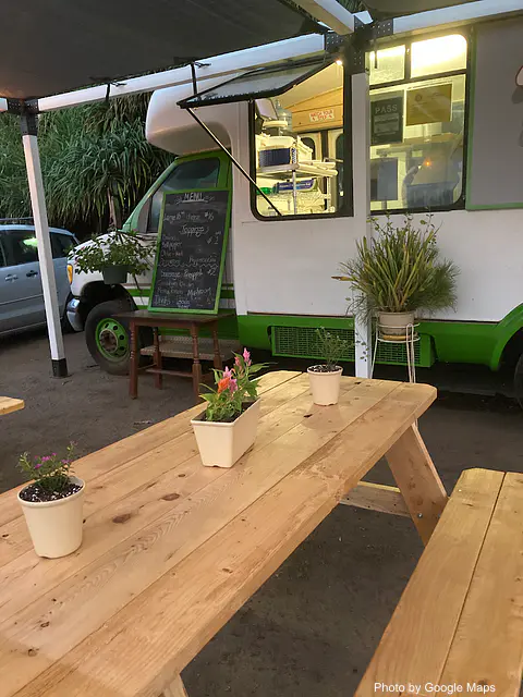 Makahoa Pizza Company - Photo 2 of 4 | NateEatsHawaii restaurant gallery and food photos from Oahu, Hawaii