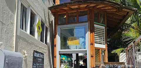 Monsarrat Shave Ice Natural Organic Fruit - Photo 2 of 4 | NateEatsHawaii restaurant gallery and food photos from Oahu, Hawaii