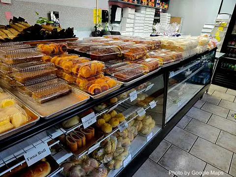 Nanding's Bakery - Photo 2 of 4 | NateEatsHawaii restaurant gallery and food photos from Oahu, Hawaii