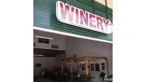 OENO Winemaking - Photo 2 of 4 | NateEatsHawaii restaurant gallery and food photos from Oahu, Hawaii