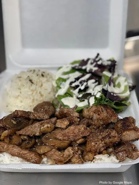 Oni Onoz Restaurant & Bakery - Photo 2 of 4 | NateEatsHawaii restaurant gallery and food photos from Oahu, Hawaii