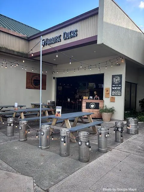 Paradise Ciders - Photo 2 of 4 | NateEatsHawaii restaurant gallery and food photos from Oahu, Hawaii
