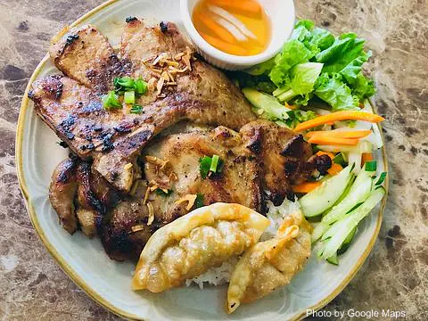 Pho Bistro & Niu Baguette LLC - Photo 3 of 4 | NateEatsHawaii restaurant gallery and food photos from Oahu, Hawaii