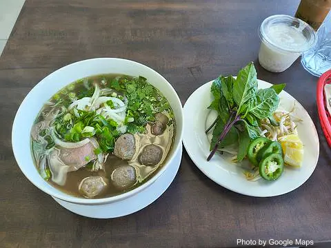 Pho Hoa Vietnamese restaurant - Photo 3 of 4 | NateEatsHawaii restaurant gallery and food photos from Oahu, Hawaii