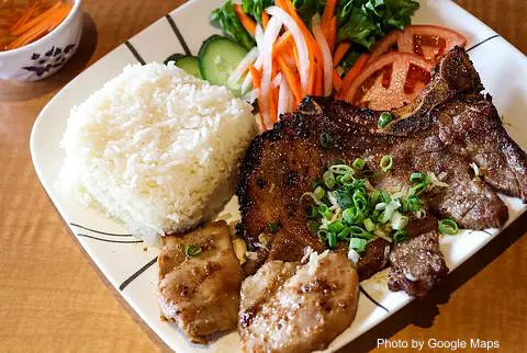 Pho Viet Manoa Restaurant - Photo 3 of 4 | NateEatsHawaii restaurant gallery and food photos from Oahu, Hawaii
