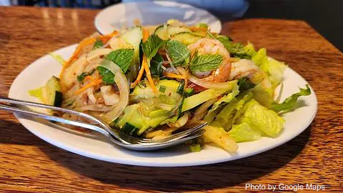 Phuket Thai Cafe - Photo 3 of 4 | NateEatsHawaii restaurant gallery and food photos from Oahu, Hawaii