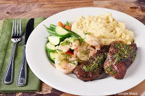 Pounders Restaurant - Photo 3 of 4 | NateEatsHawaii restaurant gallery and food photos from Oahu, Hawaii