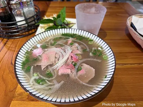 Ribs & Broth Waikiki - Photo 3 of 4 | NateEatsHawaii restaurant gallery and food photos from Oahu, Hawaii