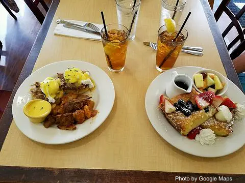 Rise and Shine Cafe - Photo 3 of 4 | NateEatsHawaii restaurant gallery and food photos from Oahu, Hawaii