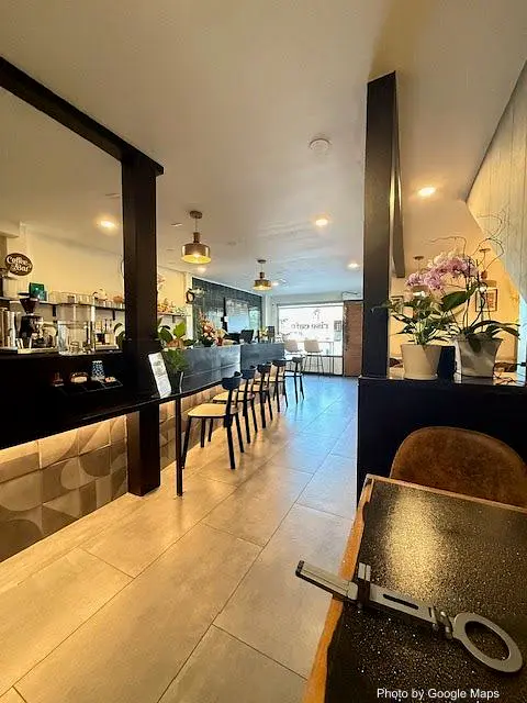 Rise Cafe - Photo 2 of 4 | NateEatsHawaii restaurant gallery and food photos from Oahu, Hawaii