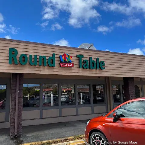 Round Table Pizza - Photo 2 of 4 | NateEatsHawaii restaurant gallery and food photos from Oahu, Hawaii