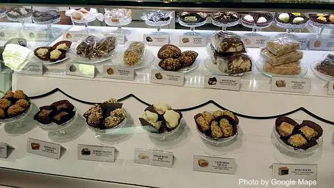 See's Candies - Photo 3 of 4 | NateEatsHawaii restaurant gallery and food photos from Oahu, Hawaii